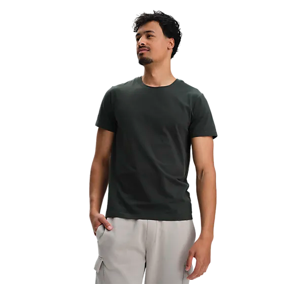 401617108101 SOC M SLIM FIT R-NECK TEE 401617108101 SOC M SLIM FIT R-NECK TEE Model01 Detail