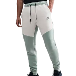 M Tch Fleece Jogger - Dusty Sage Model01 Small1x1