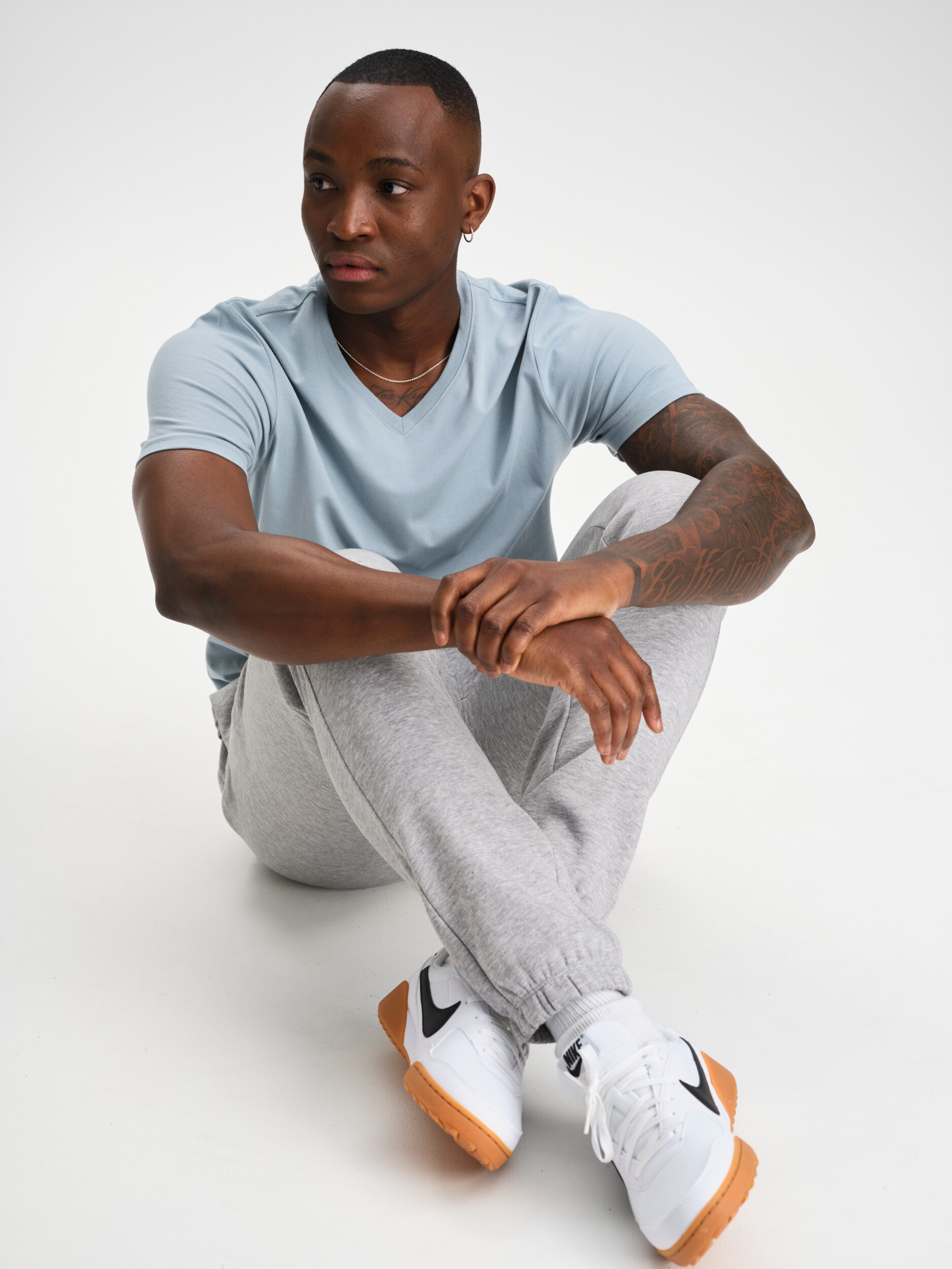 SOC, M SLIM FIT V-NECK TEE