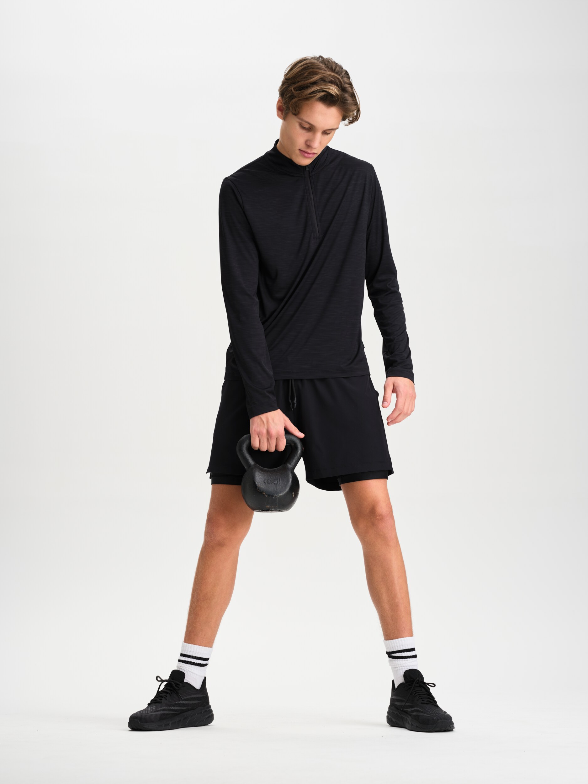 SOC, M TRAIN HALFZIP