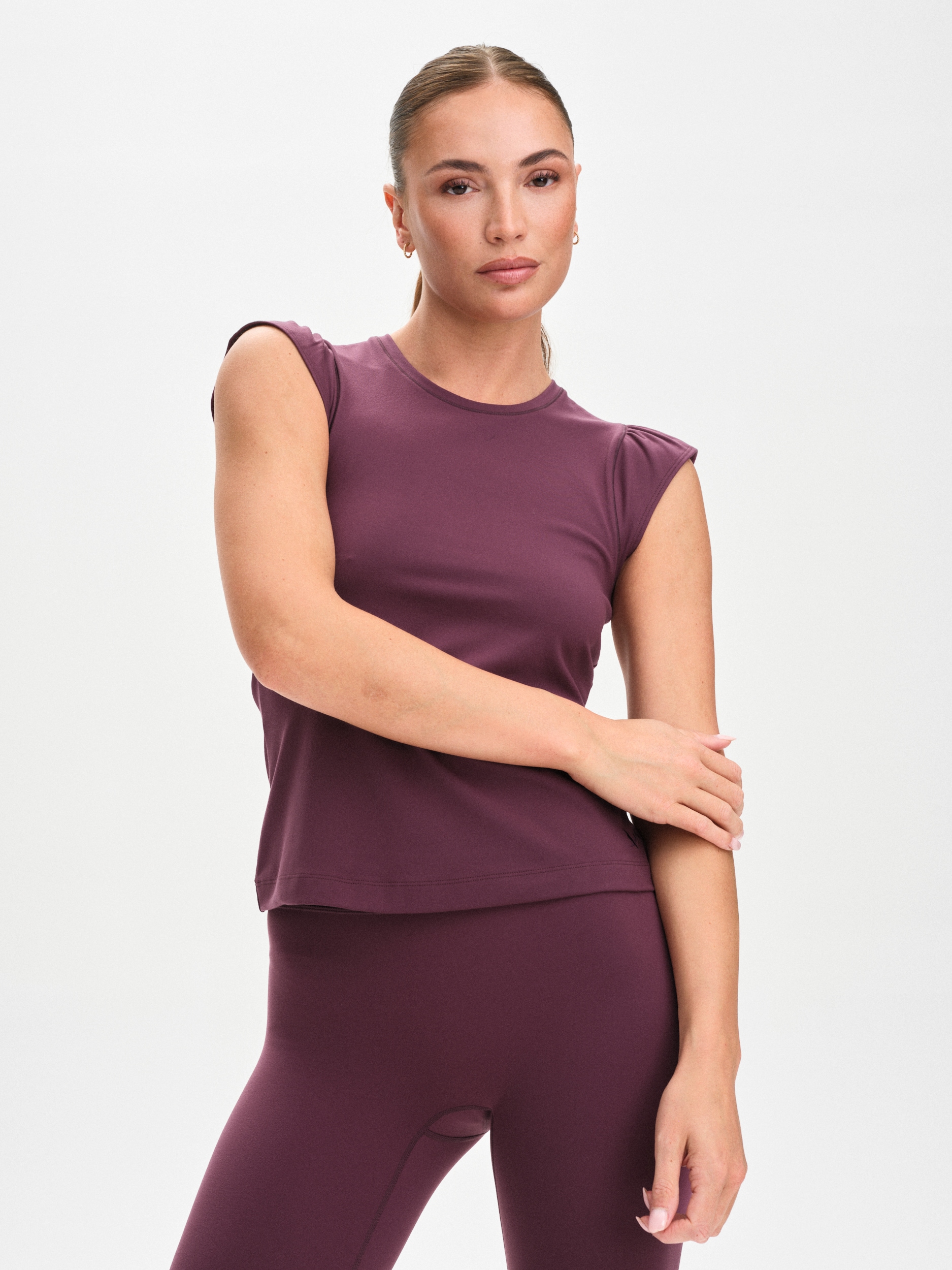 
SOC, 
W Soft Fitness Frill Top, 
Detail 1
