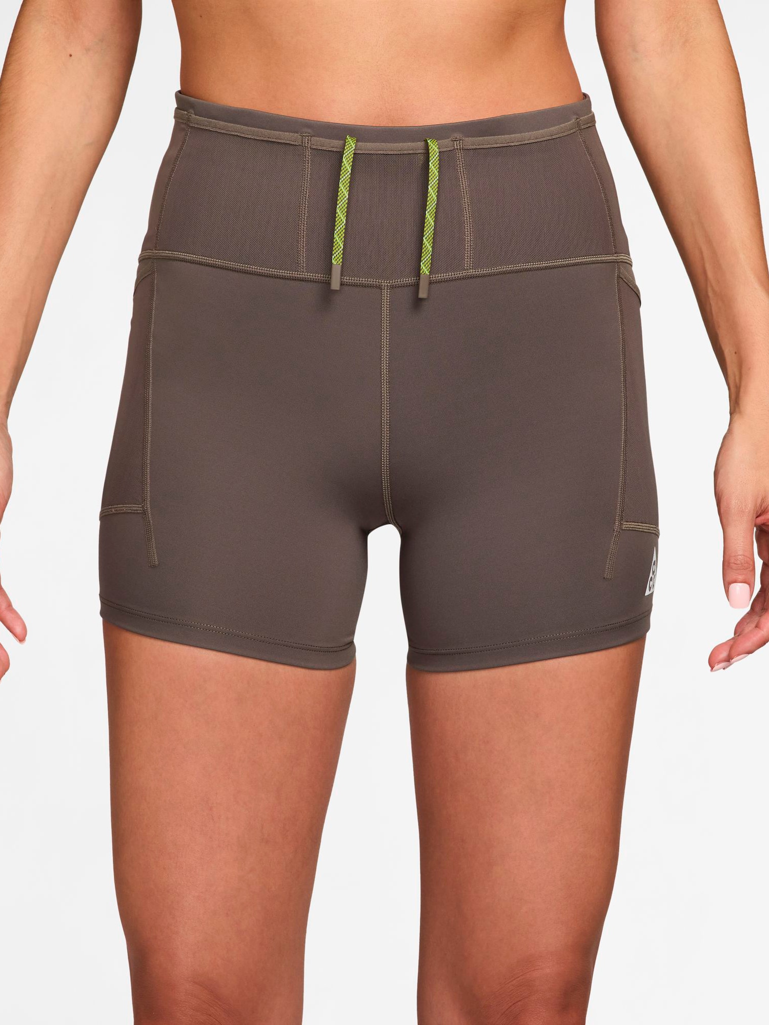 
NIKE, 
W ACG TRAIL DF HR 4IN TGT SHRT , 
Detail 1
