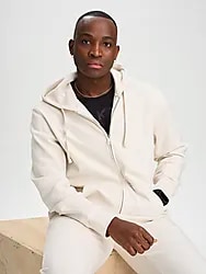 M CORE ZIP HOOD - RAINY DAY Model01 Small1x1