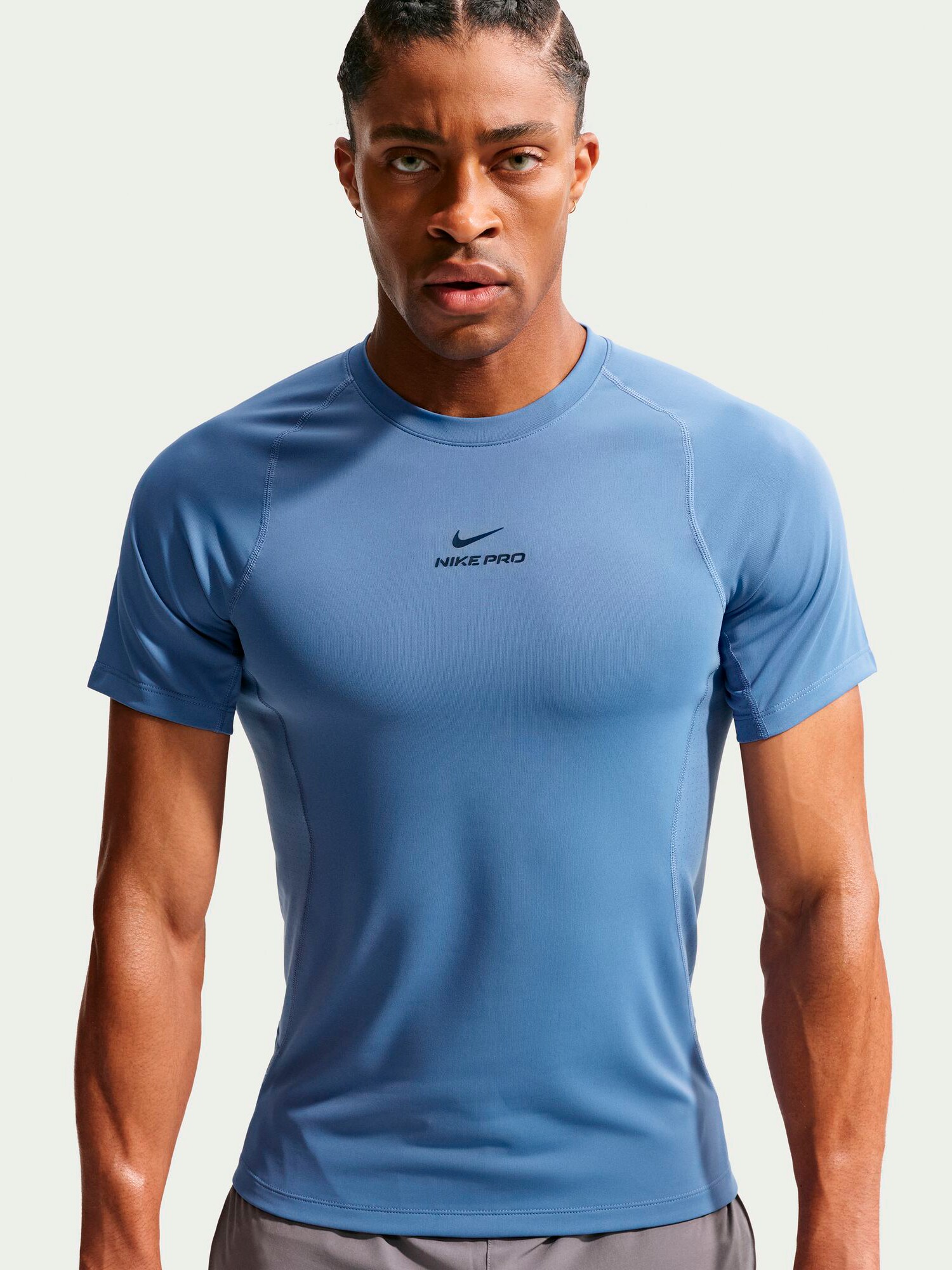
NIKE, 
M Np Df Npt Ss Top, 
Detail 1
