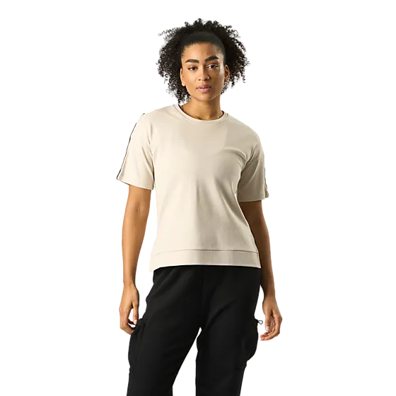 708712103101 ICANIWILL  Stance T-shirt Wmn 708712103101 ICANIWILL Stance T-shirt Wmn  Model01 Detail