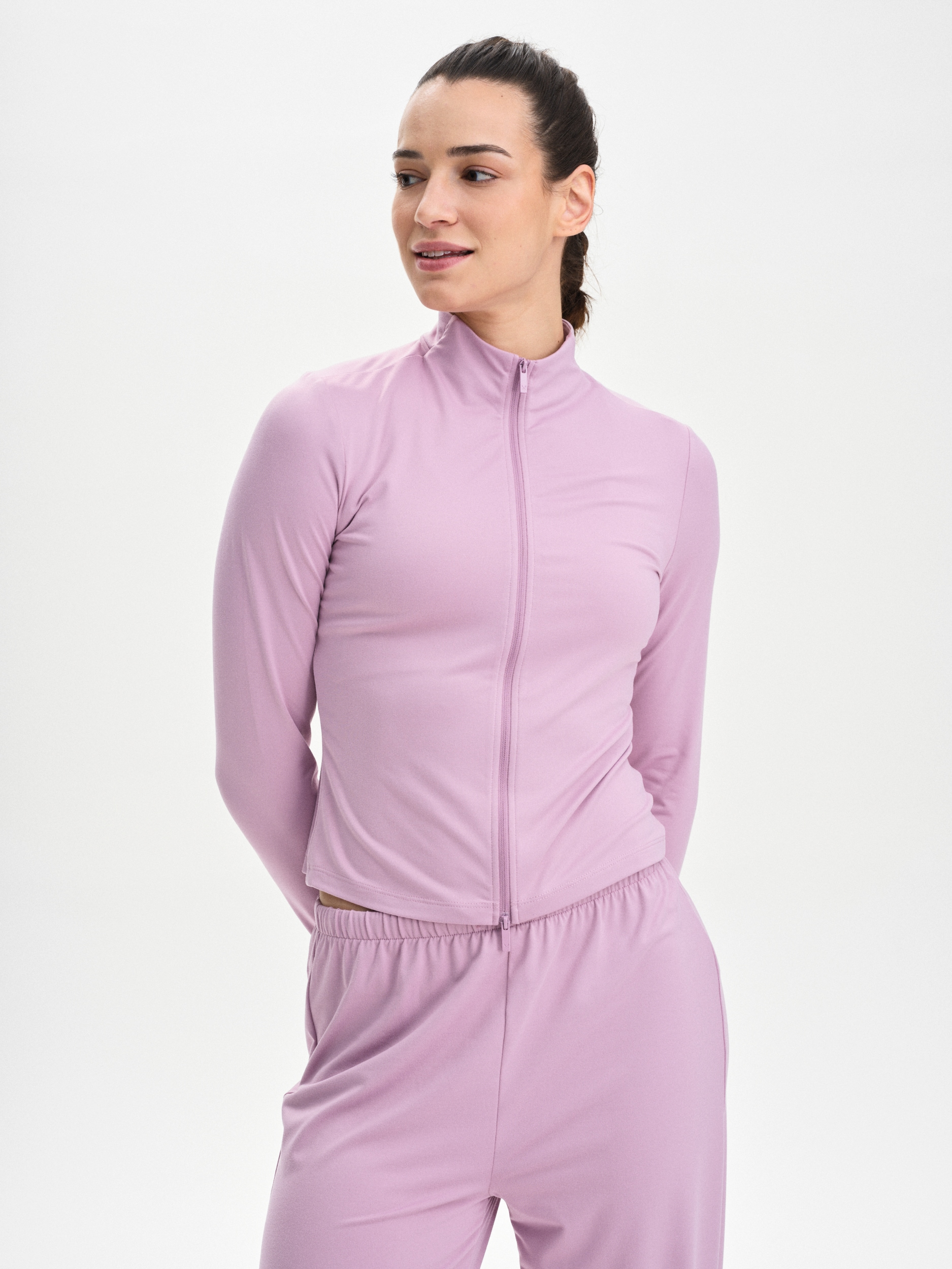 
SOC, 
W Soft Full Zip, 
Detail 1
