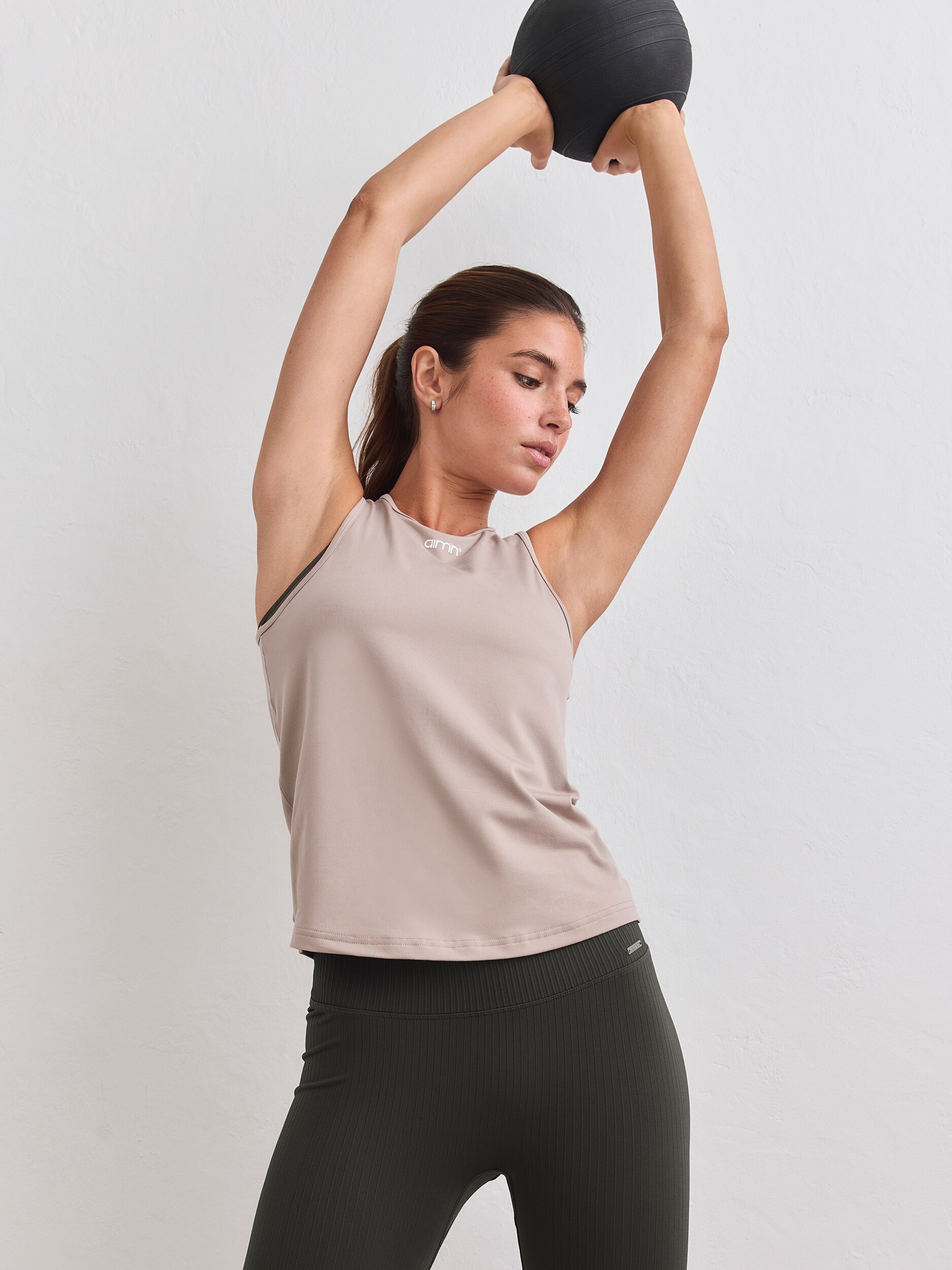 AIM&acute;N, Soft Basic Singlet