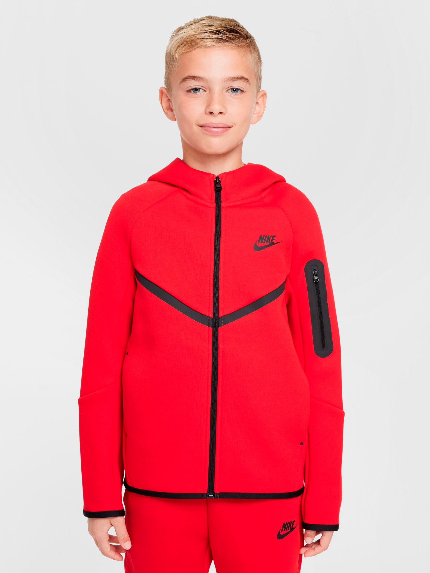 
NIKE, 
J Nsw Tch Flc Fz - Pd, 
Detail 1
