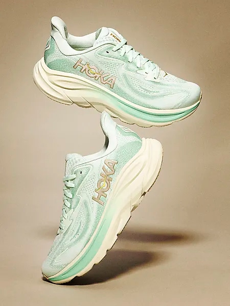 400838112103 HOKA W Clifton 10 400838112103 HOKA W Clifton 10 Model01 Detail