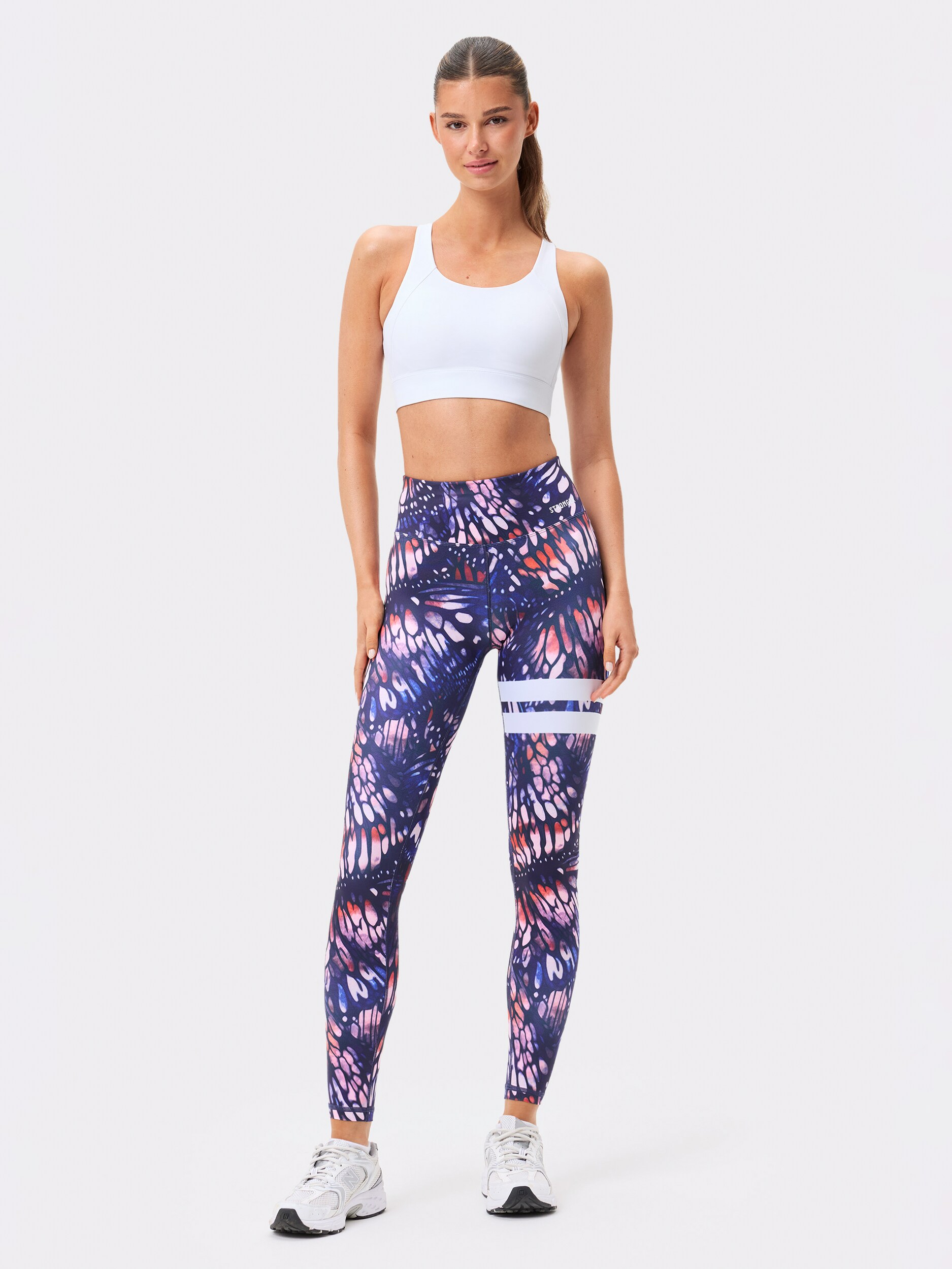STRONGER, EXPLORE PRINTED LEGGINGS