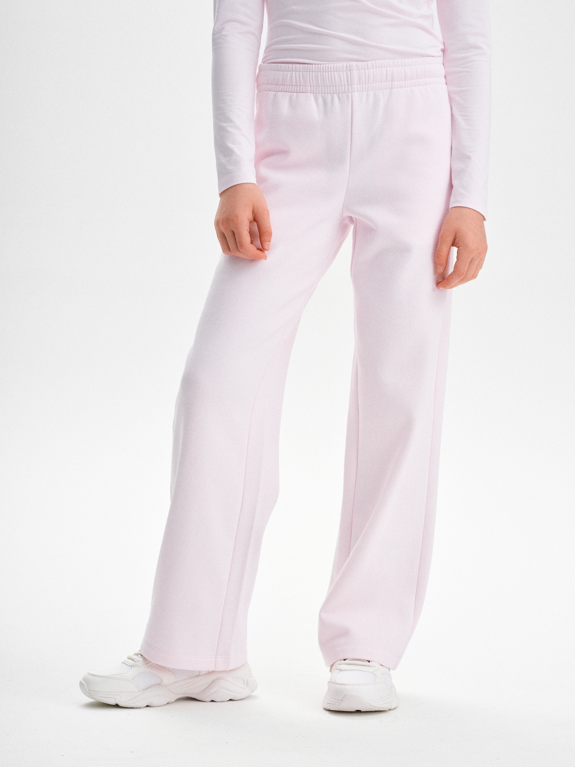 
SOC, 
J Core Straight Pant, 
Detail 1
