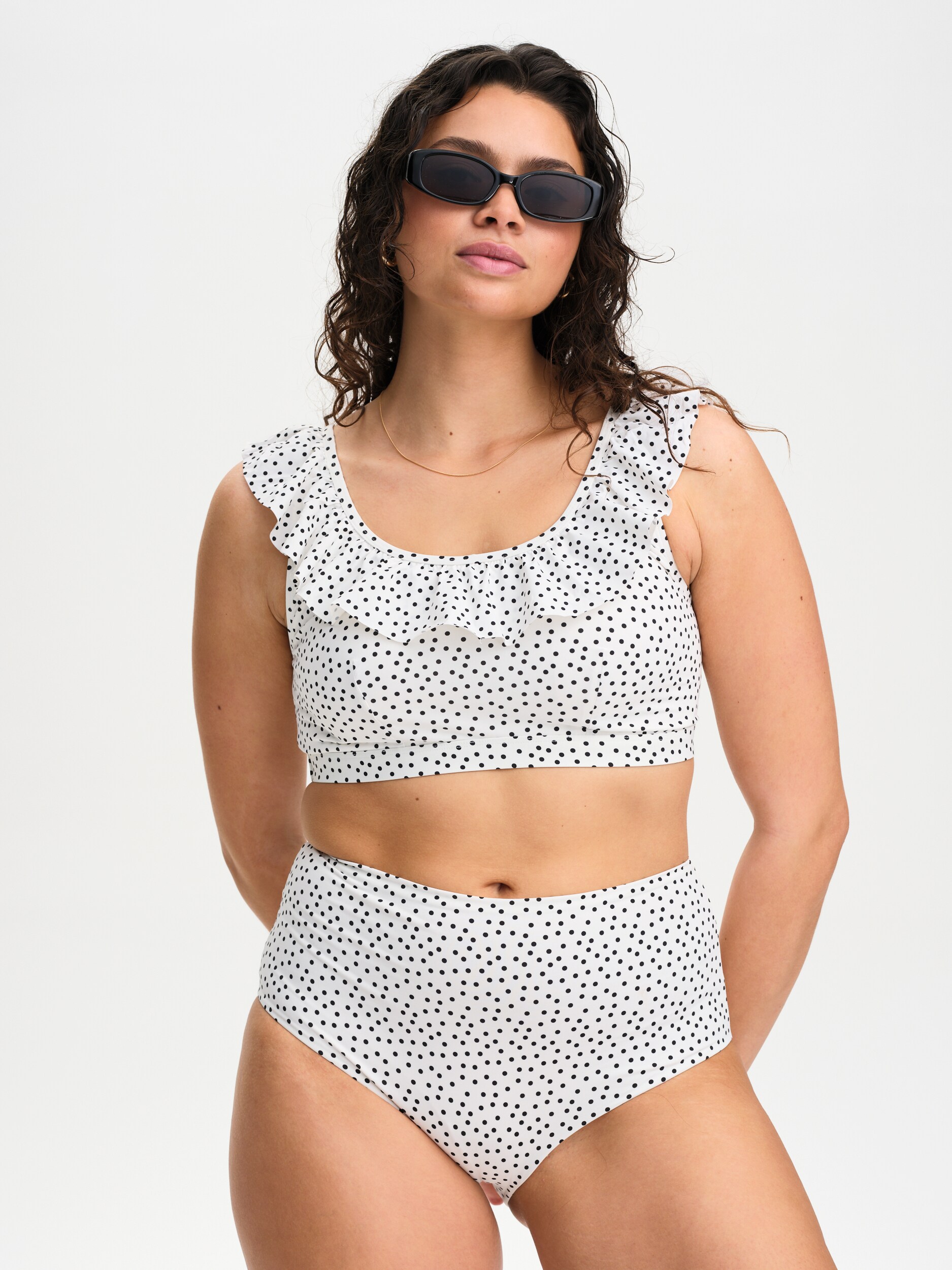 
SOC, 
W Beach High Brief, 
Detail 1
