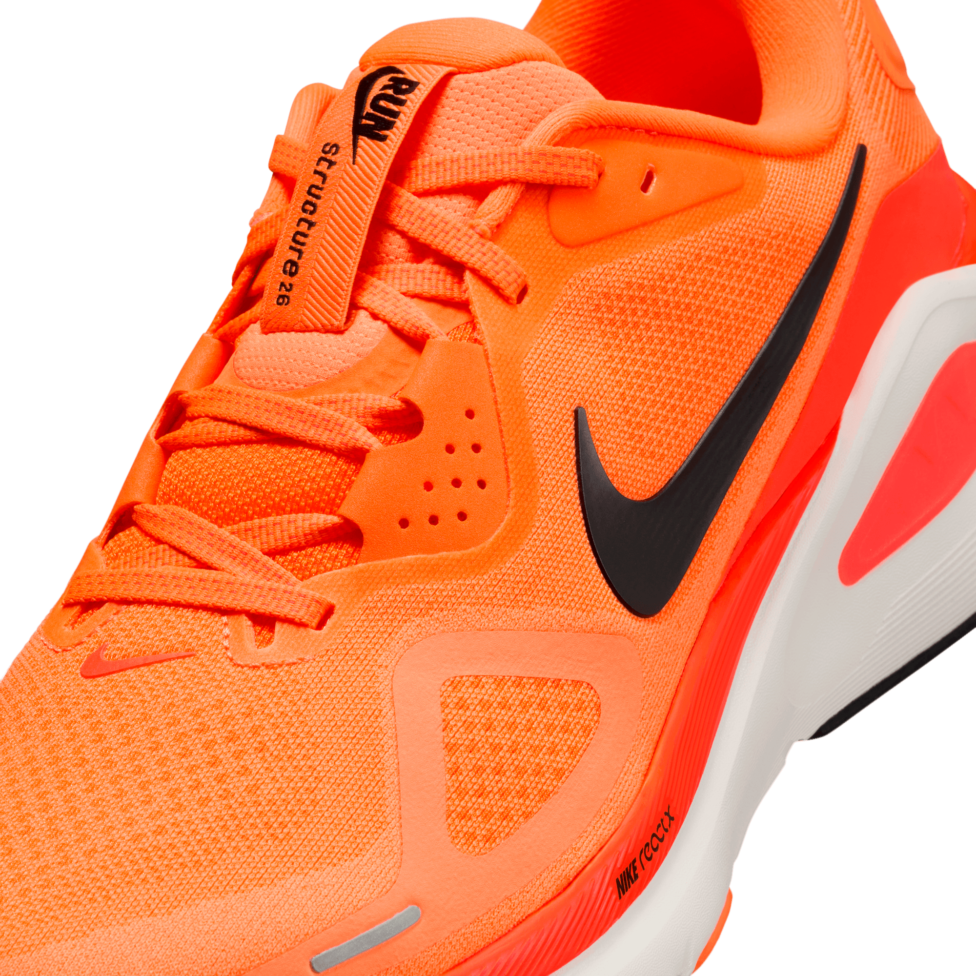 NIKE, M Structure 26