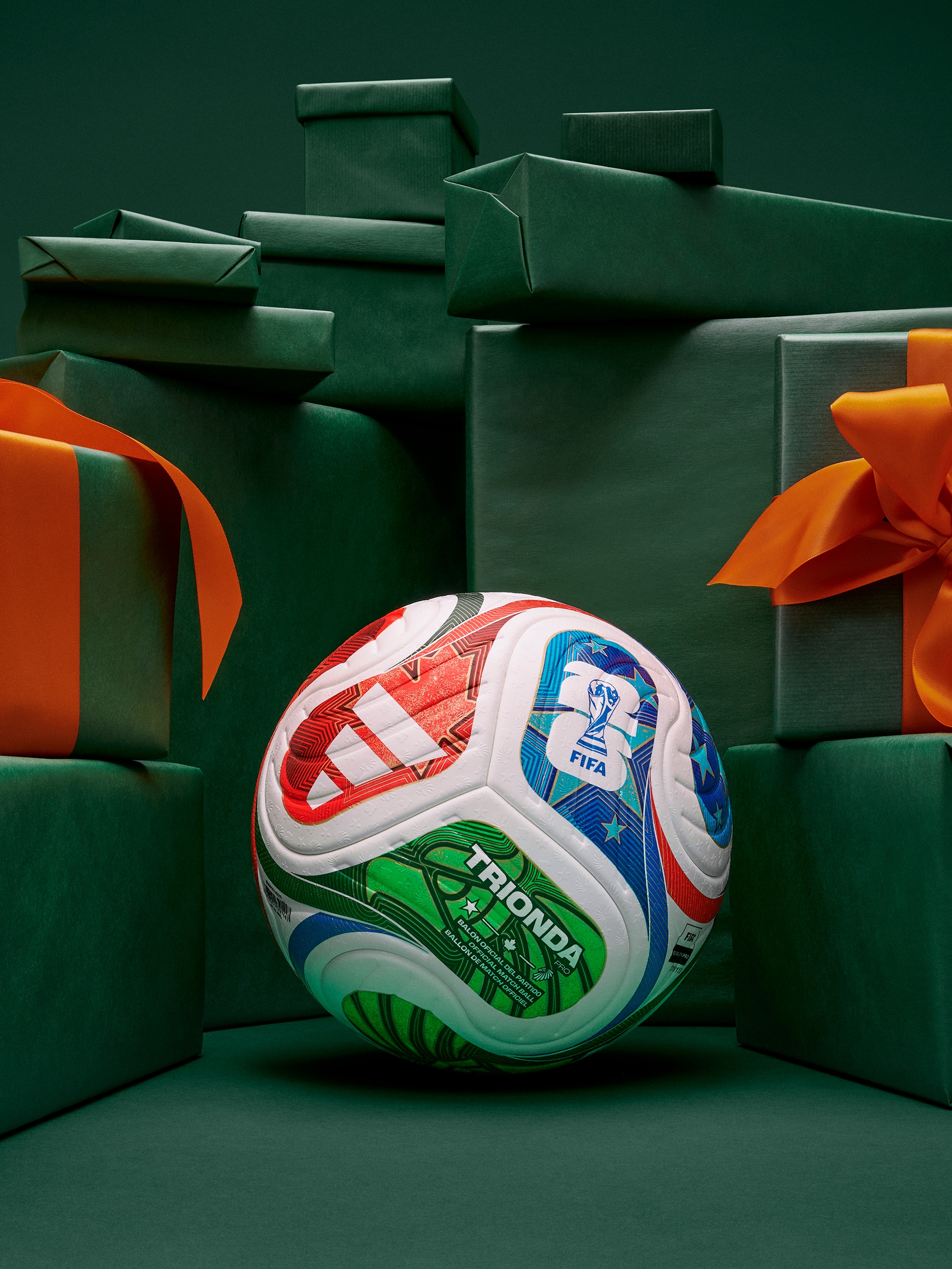 
ADIDAS, 
World Cup League Ball Box, 
Detail 1
