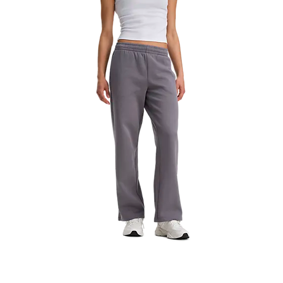 400755106101 SOC W Core Straight Pant 400755106101 SOC W Core Straight Pant Model01 Detail
