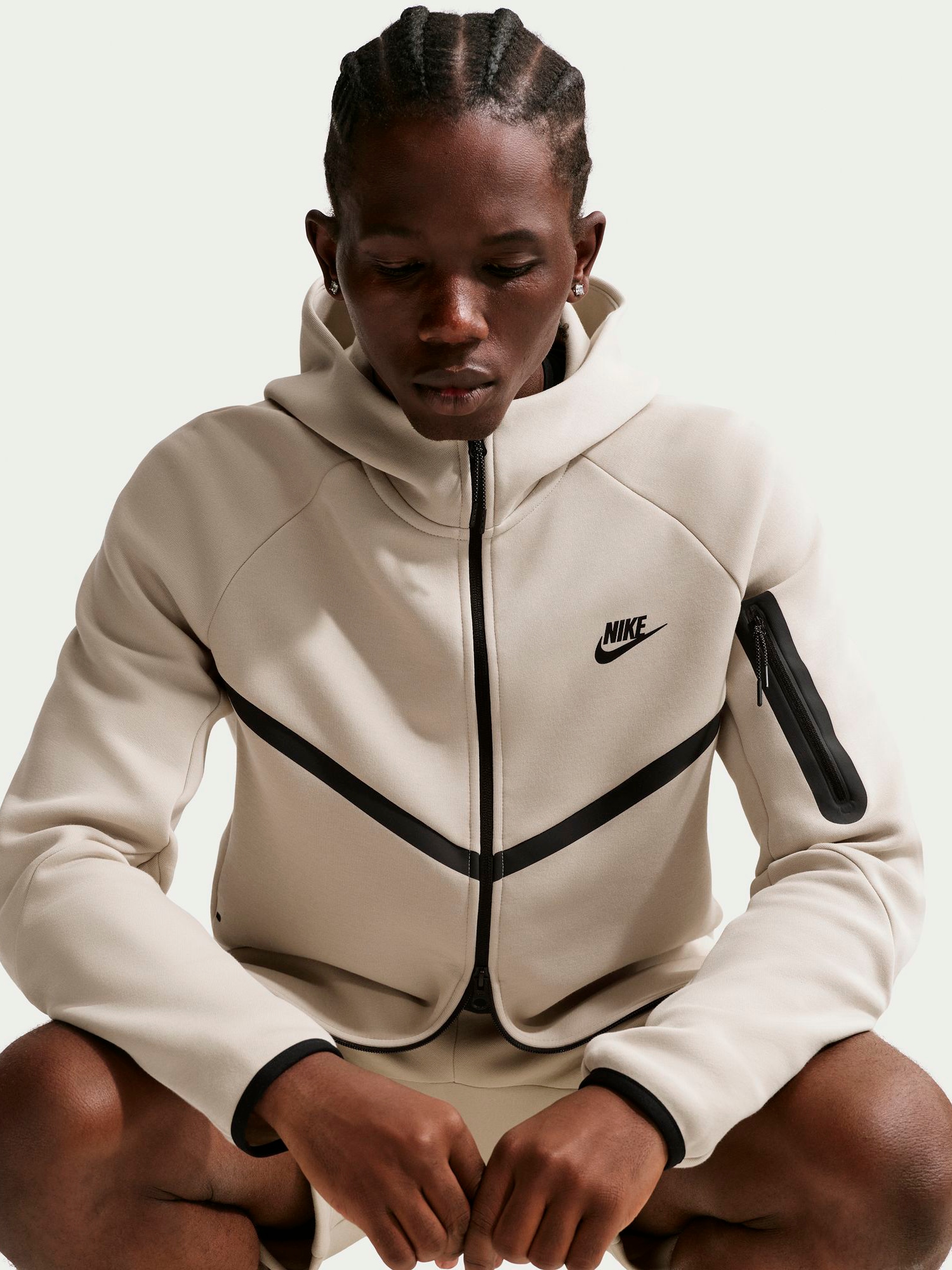 
NIKE, 
M Tch Flc Fz Wr Hoodie, 
Detail 1
