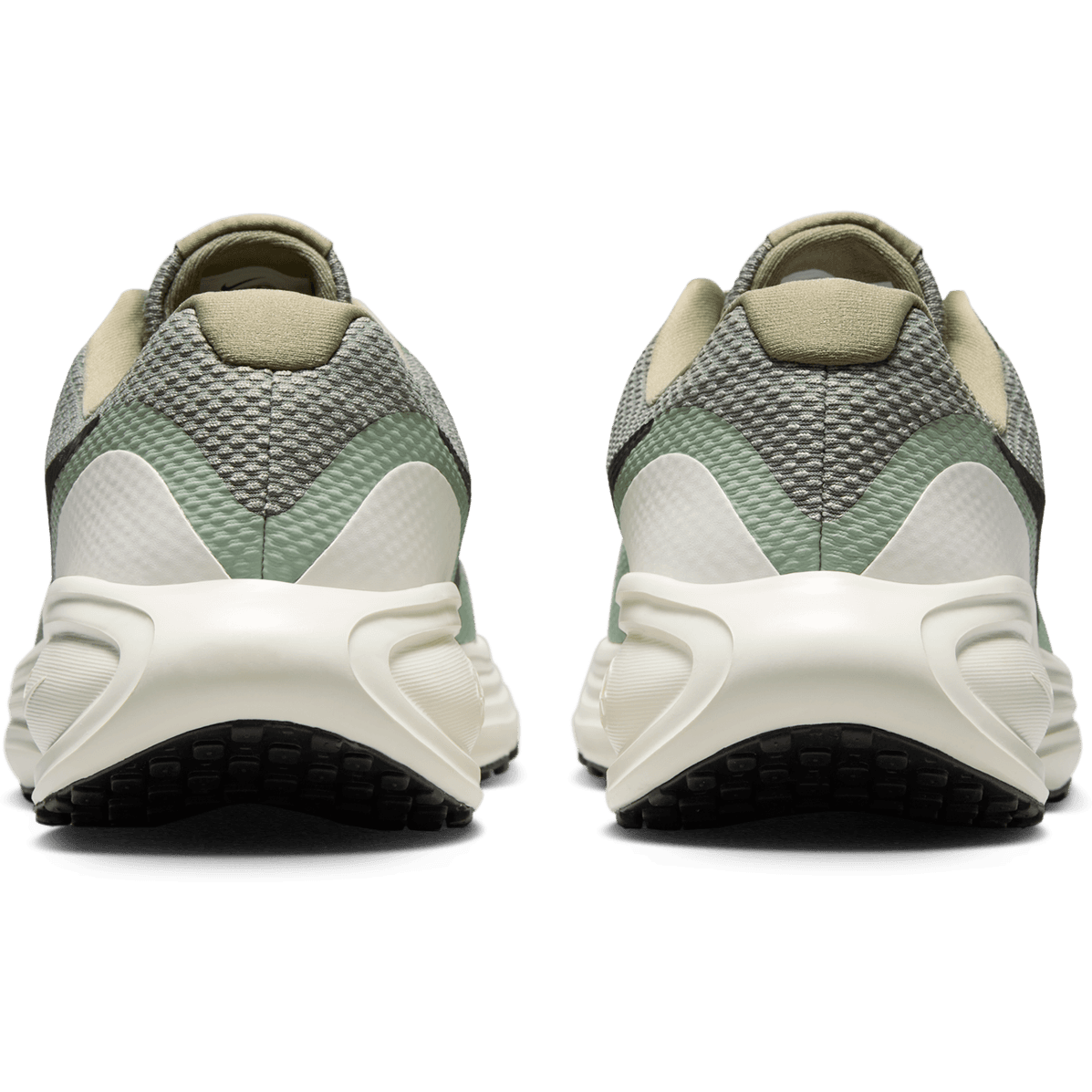 NIKE, M Revolution 8