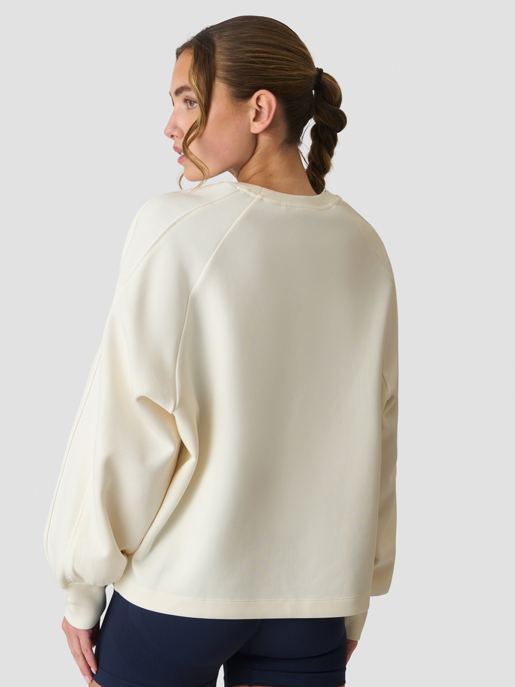 ICANIWILL, W CONTRAST CREWNECK