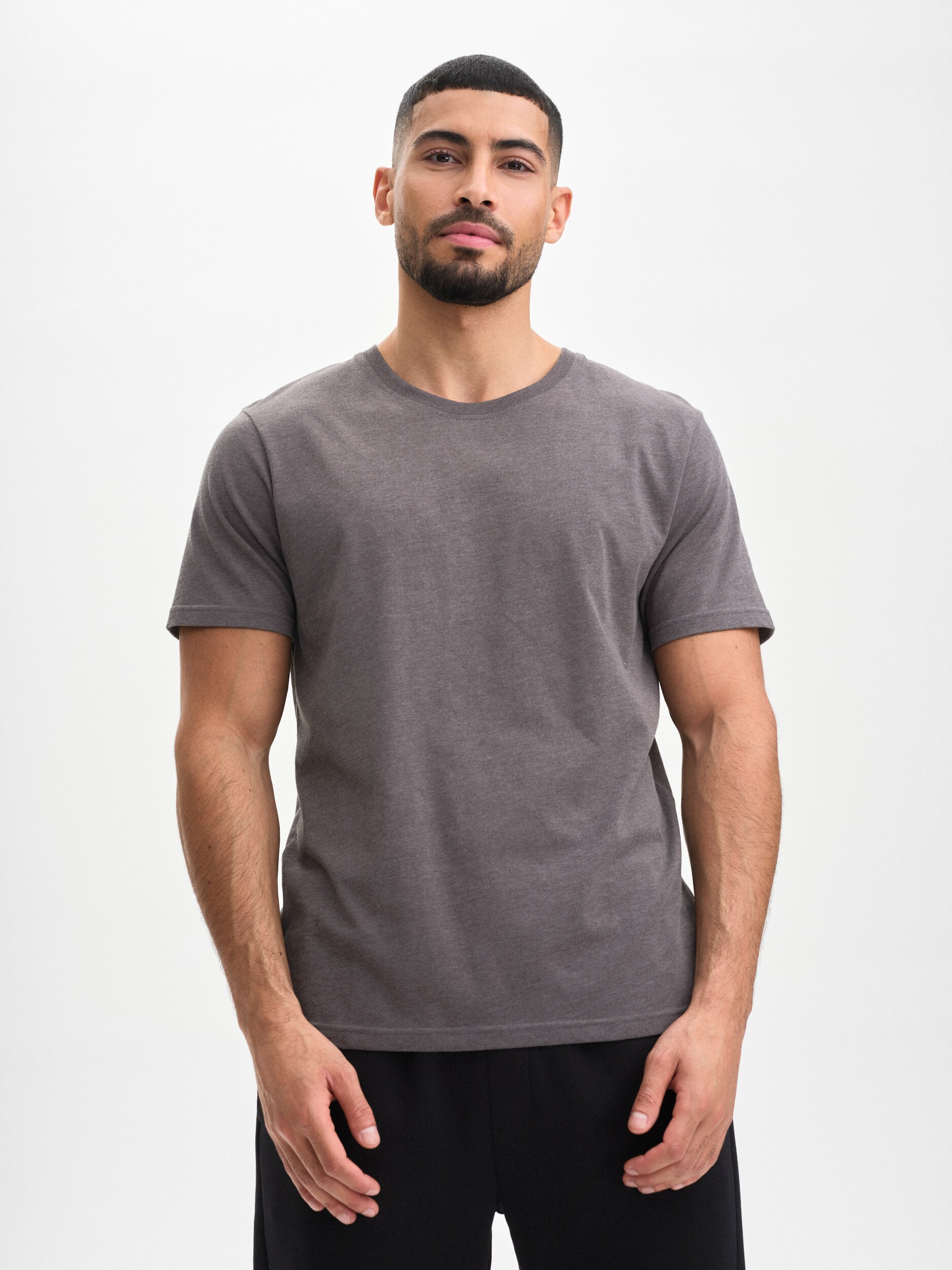 
SOC, 
M REGULAR FIT TEE, 
Detail 1
