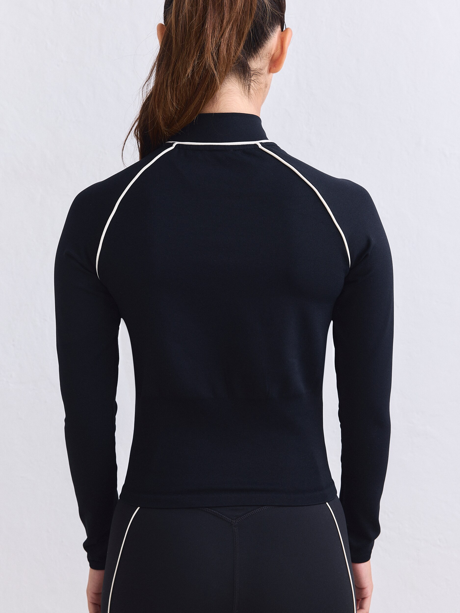 AIM&acute;N, SHAPE SEAMLESS CONTRAST ZIP JACKET