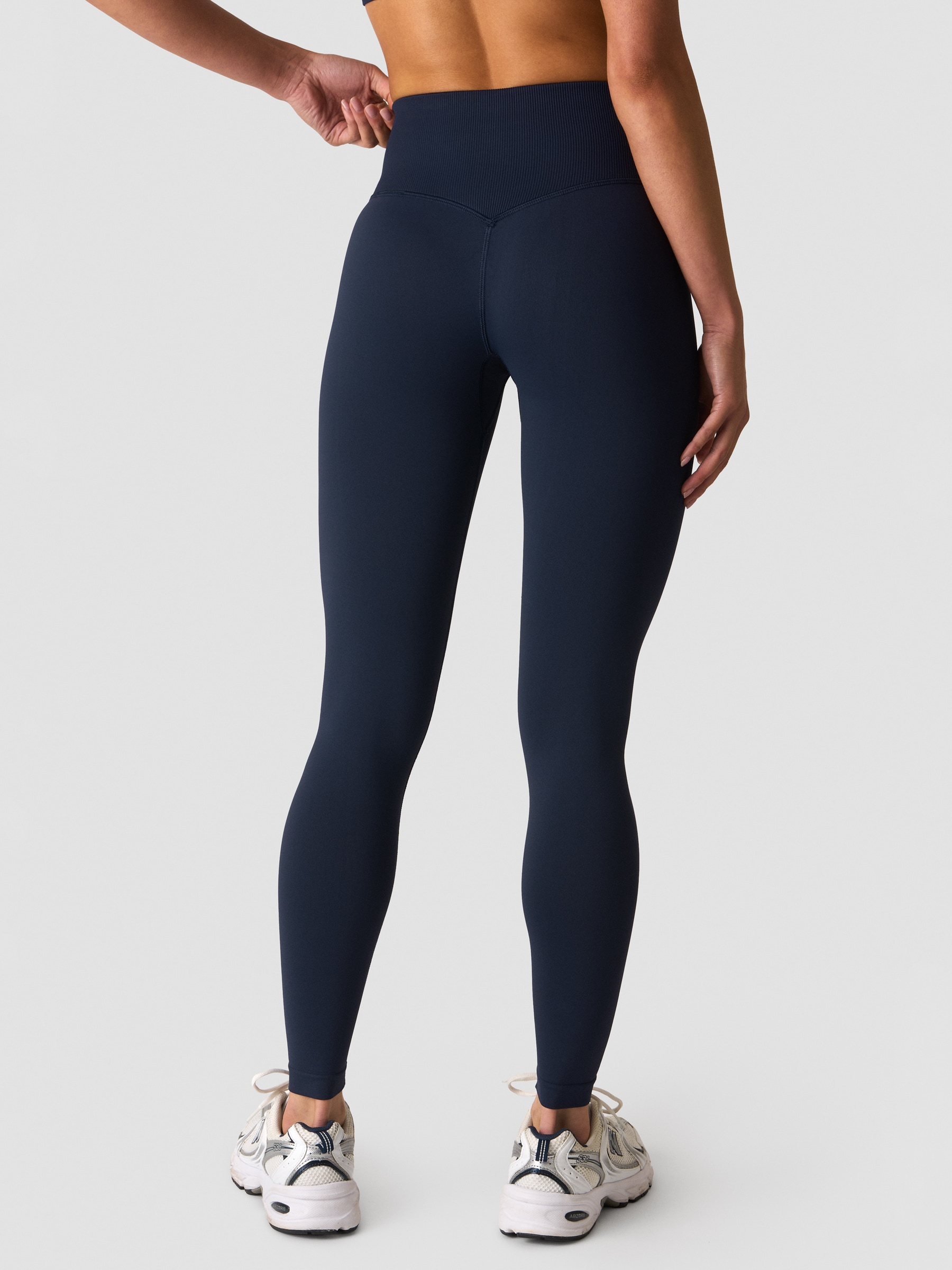 ICANIWILL, DEFINE SEAMLESS V-SHAPE TIGHT W