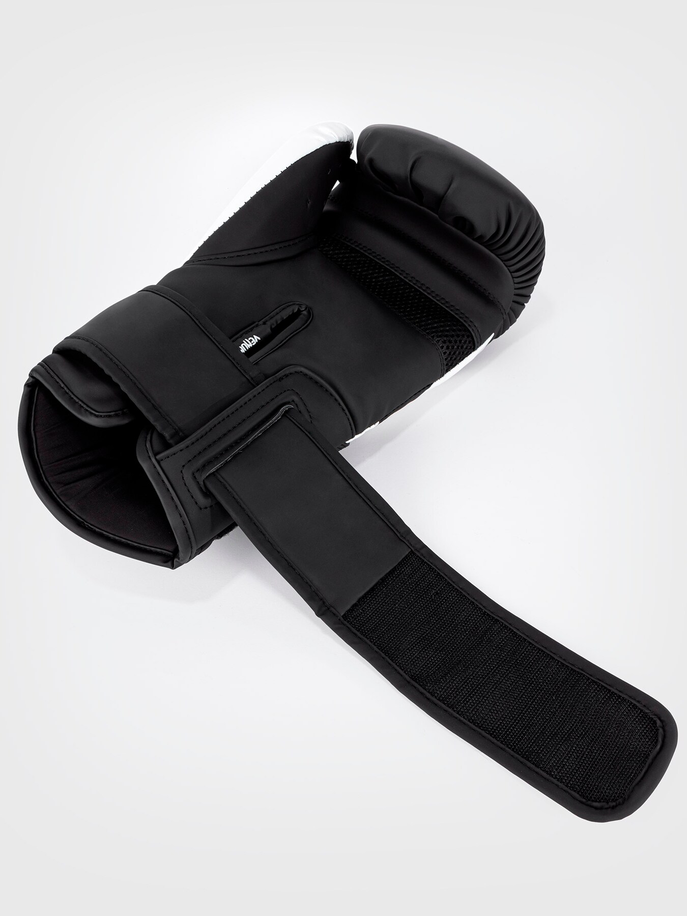 VENUM, CHALLENGER 4 BOXING GLOVE