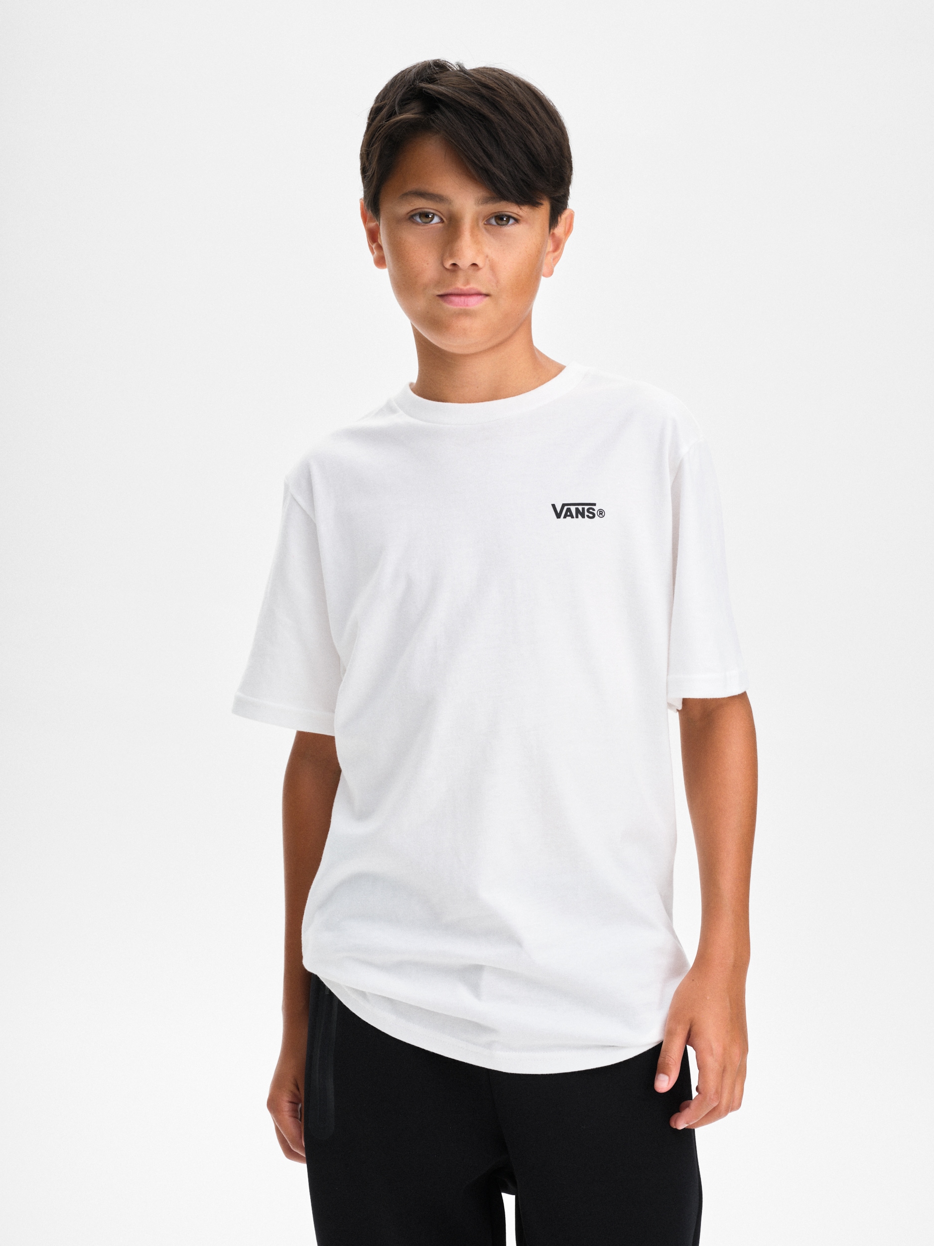 
VANS, 
J LEFT CHEST SS TEE, 
Detail 1
