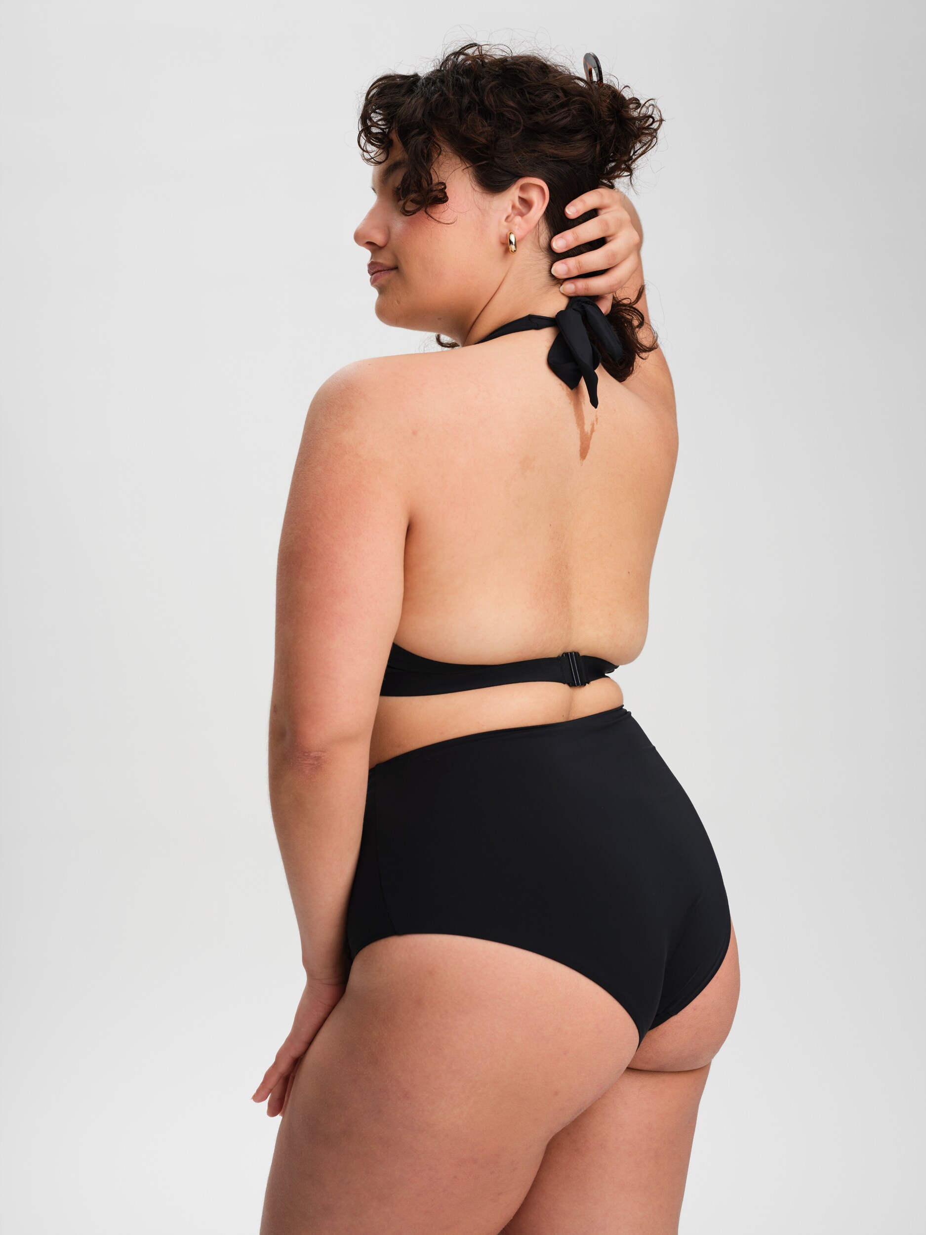 SOC, W Beach Halter Top