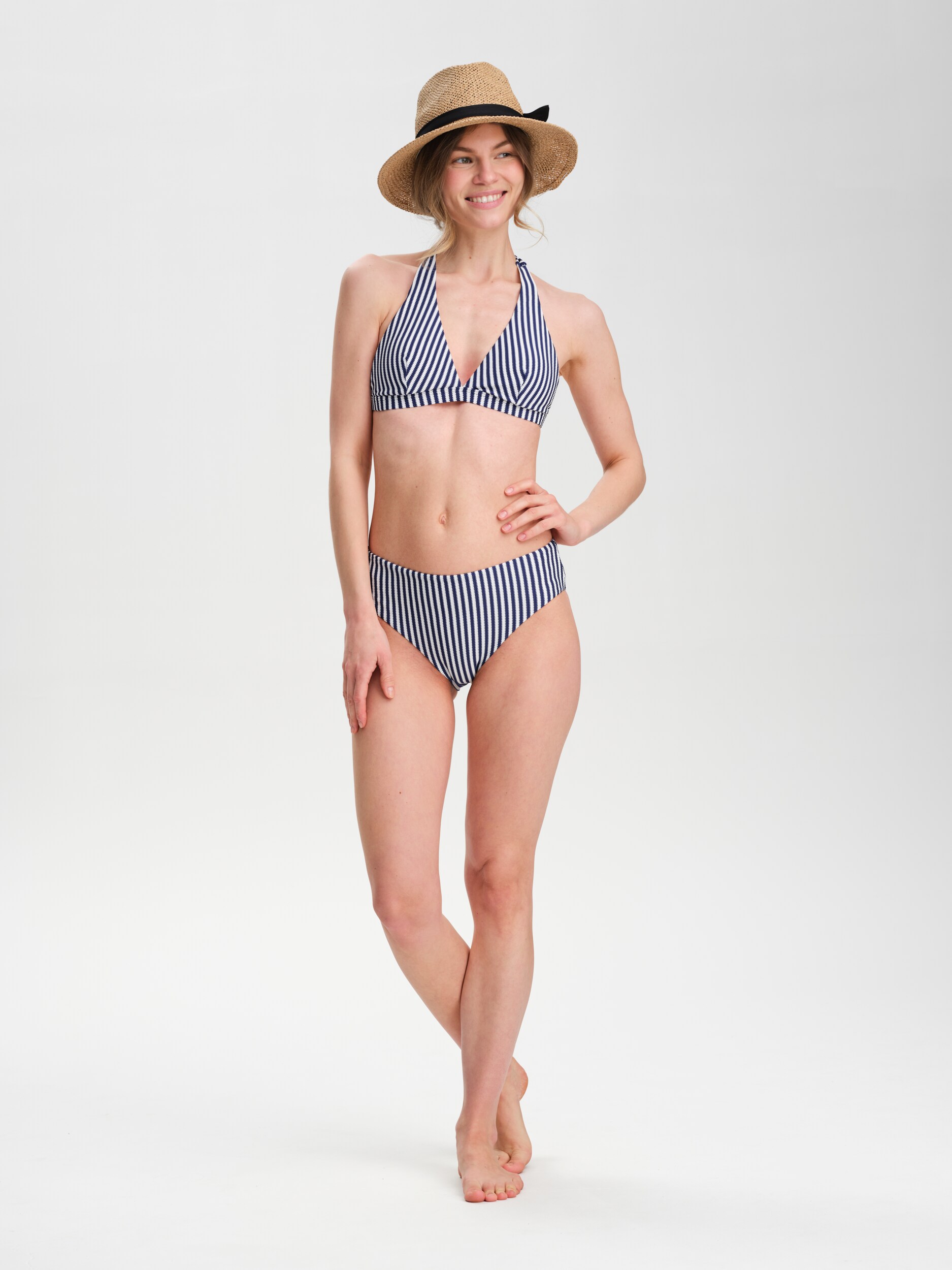 RACE MARINE, W Eirine Brief