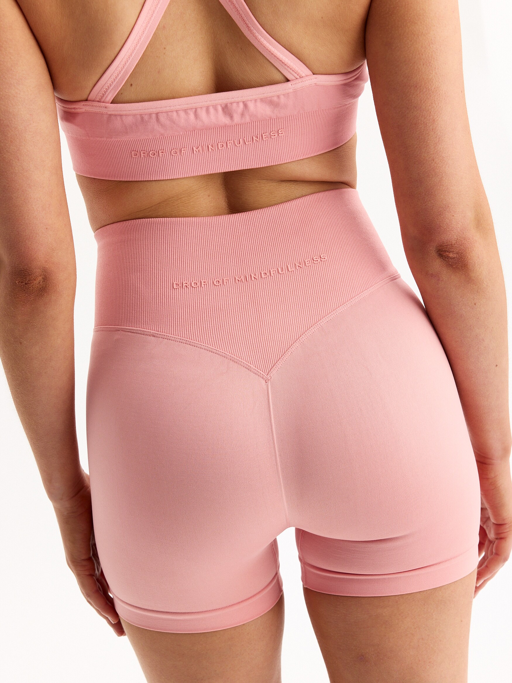 DROP OF MINDFULNESS, SIGNATURE SEAMLESS BIKE SHORTS