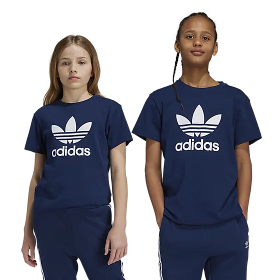403766102101 ADIDAS ORIGINALS J Trefoil Tee 403766102101 ADIDAS ORIGINALS J Trefoil Tee Model01 Detail