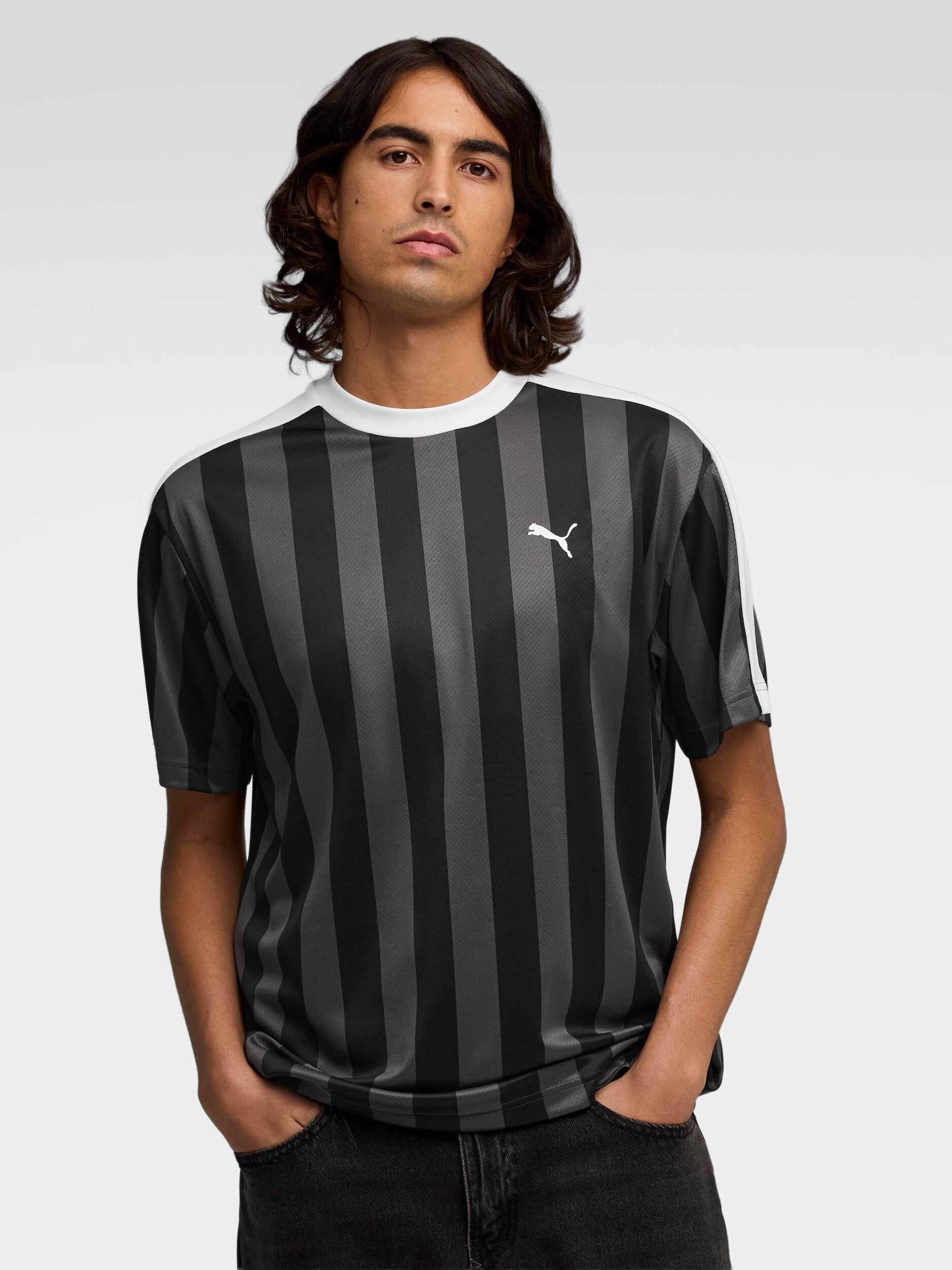 
PUMA, 
M ESS RELAXED STRIPED FOOTBALL JERSEY, 
Detail 1
