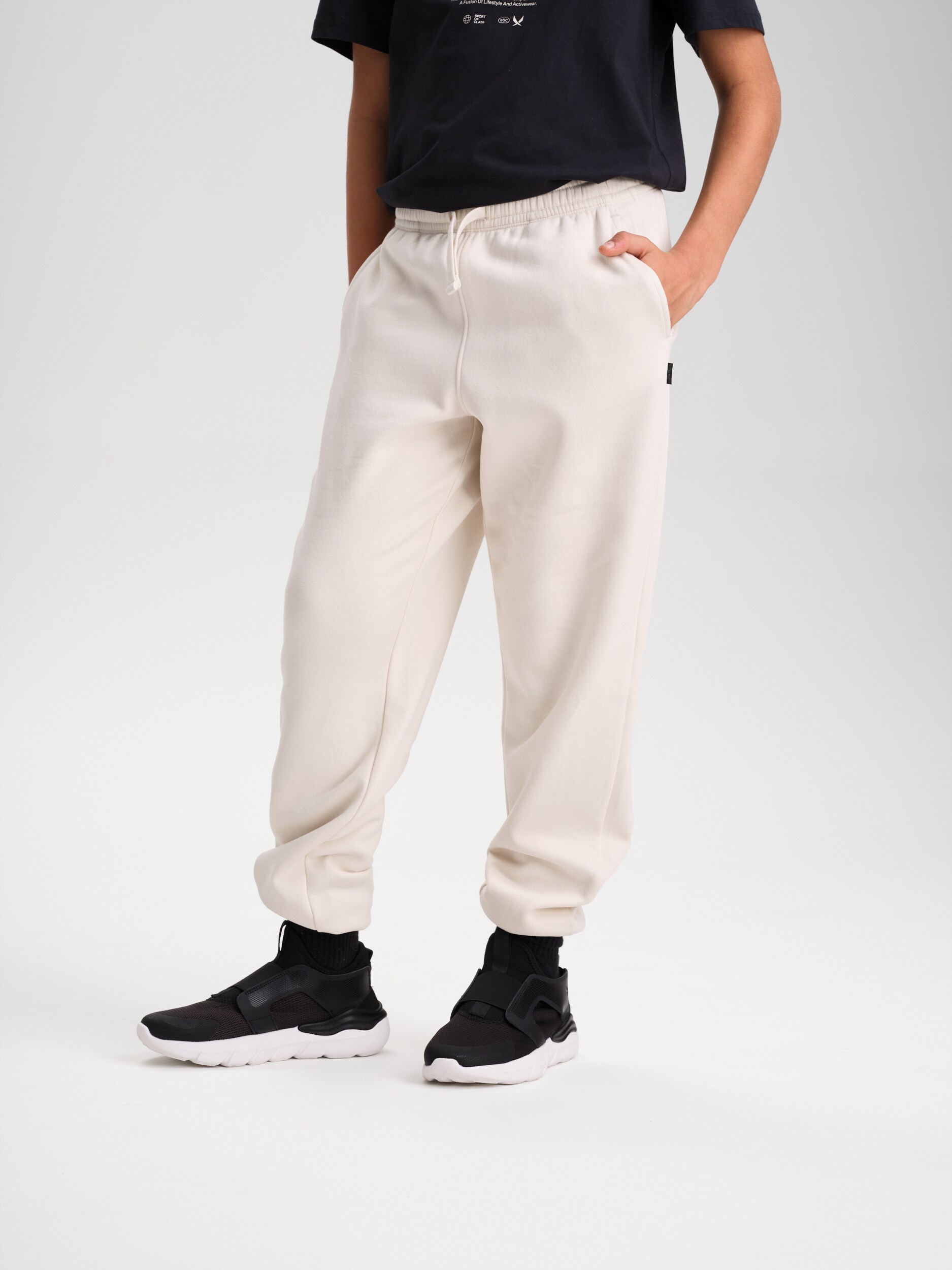 
SOC, 
J VARSITY PANT, 
Detail 1
