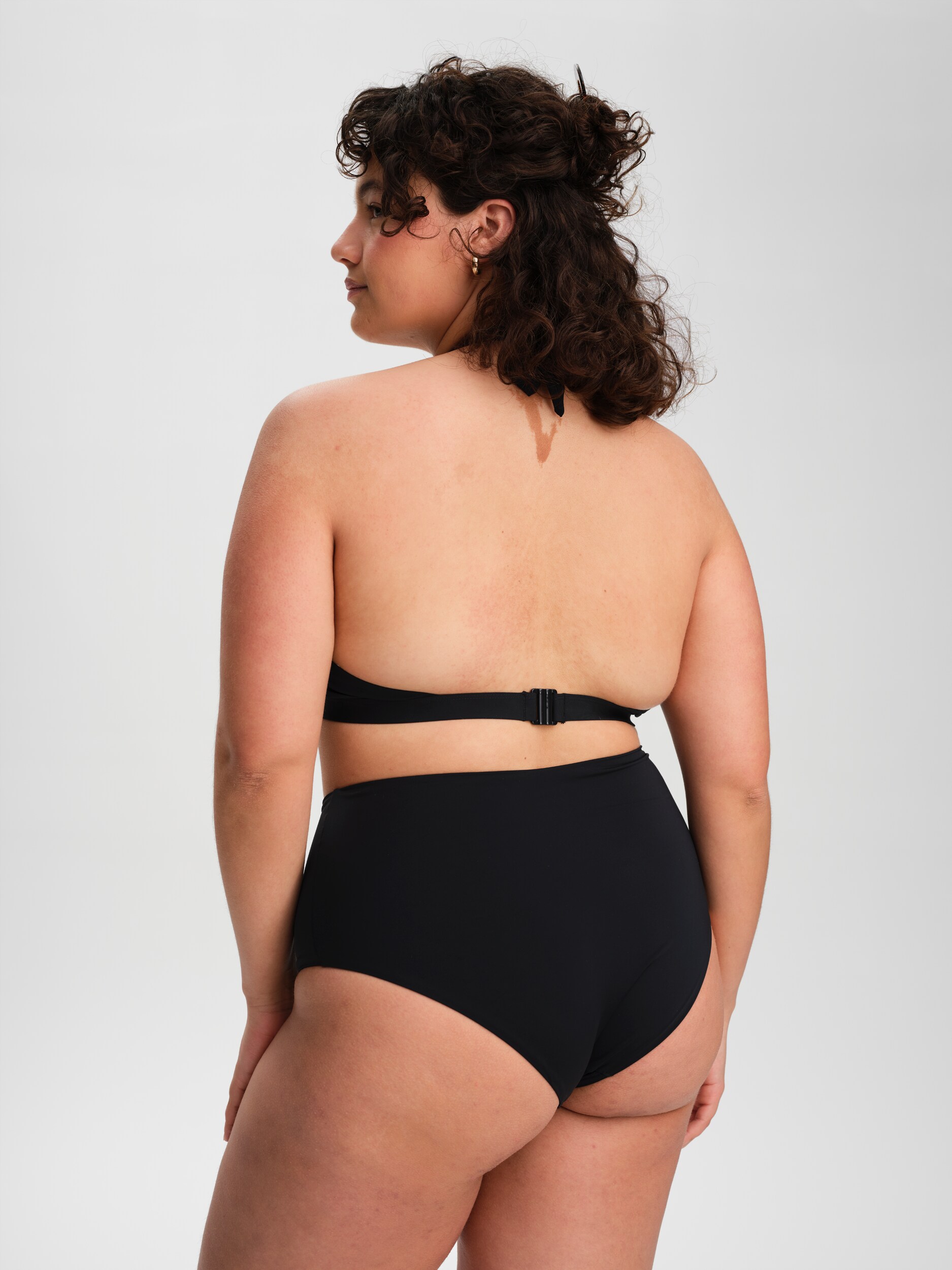 SOC, W Beach High Brief