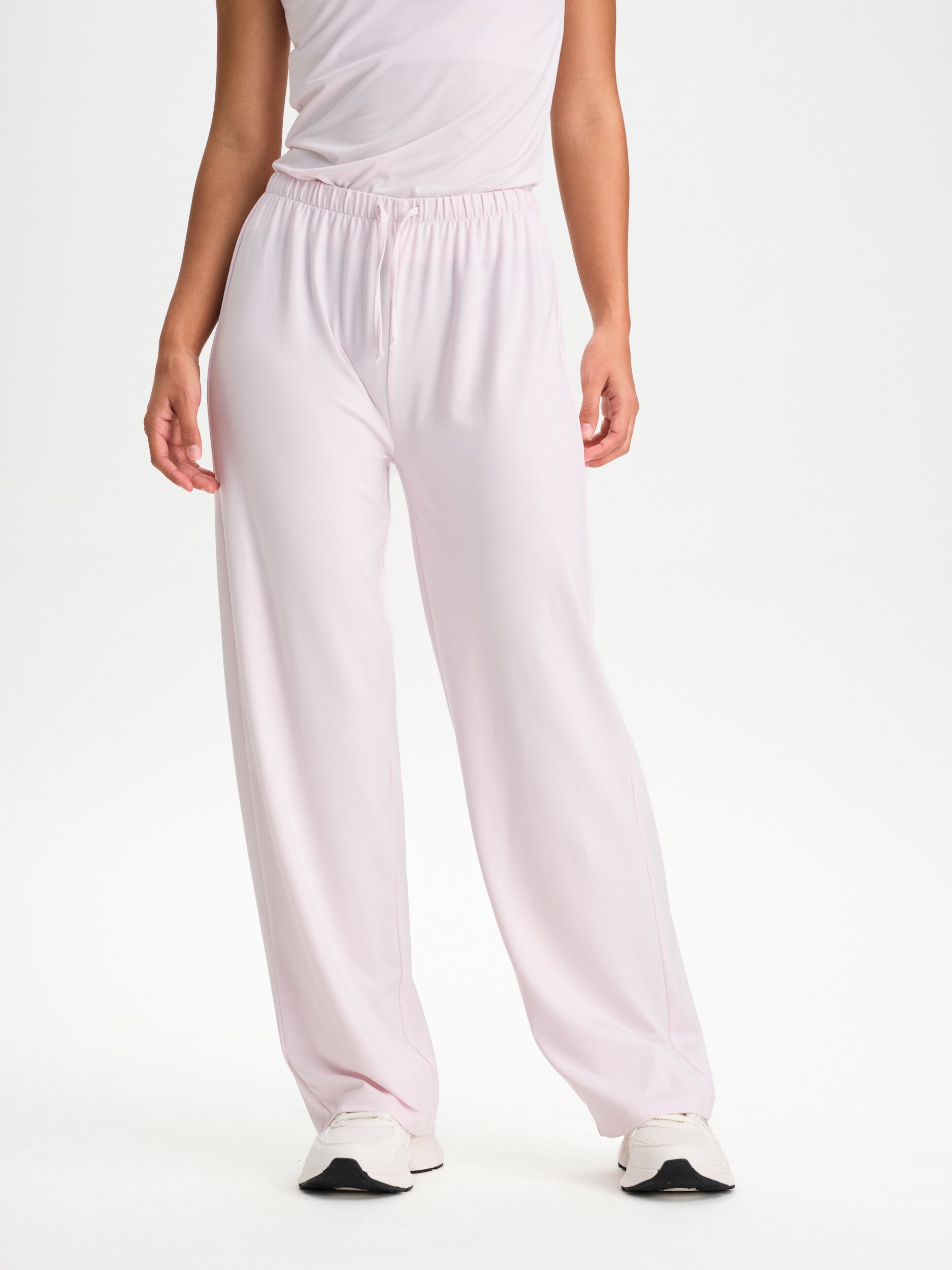 
SOC, 
W Soft Lounge Pant, 
Detail 1

