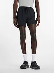 M ATHLETICS RUN SHORTS 5" - BLACK Model01 Small1x1