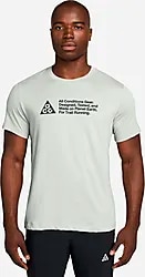 M ACG DF TEE STD TRAIL LOGO - SUMMIT WHITE Model01 Small1x1