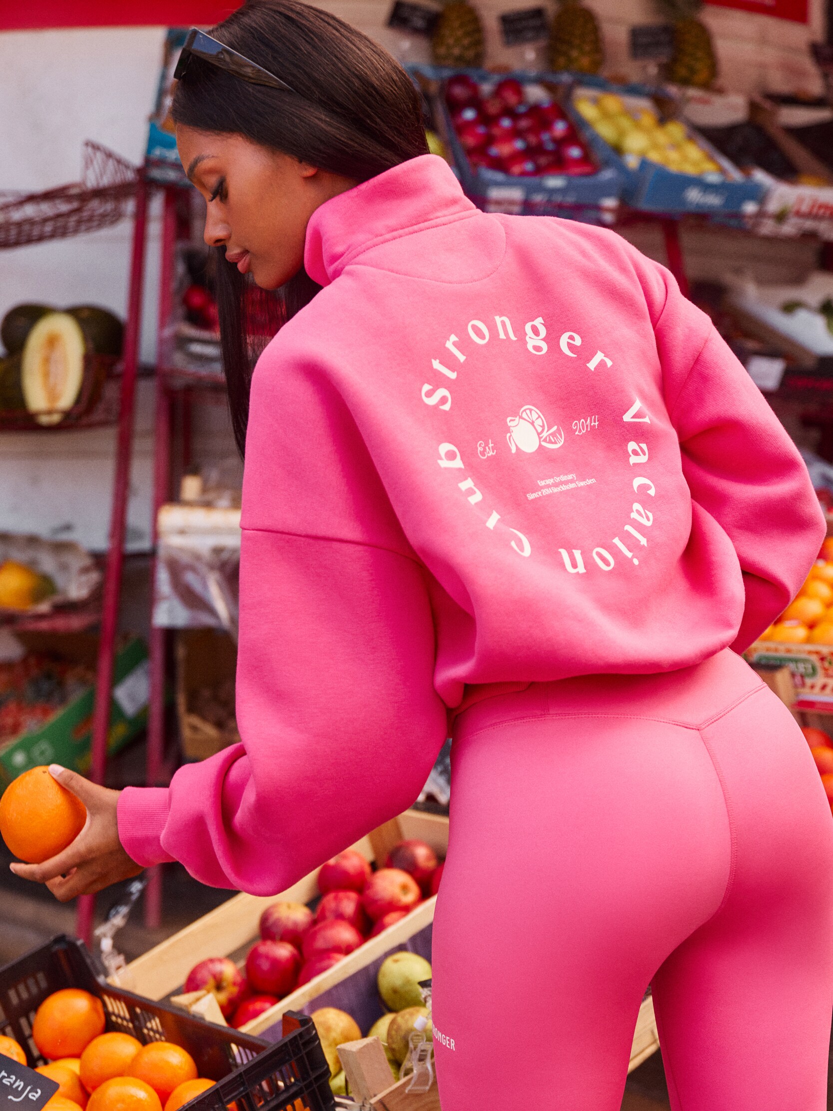
STRONGER, 
W Half-Zip Sweatshirt, 
Detail 1

