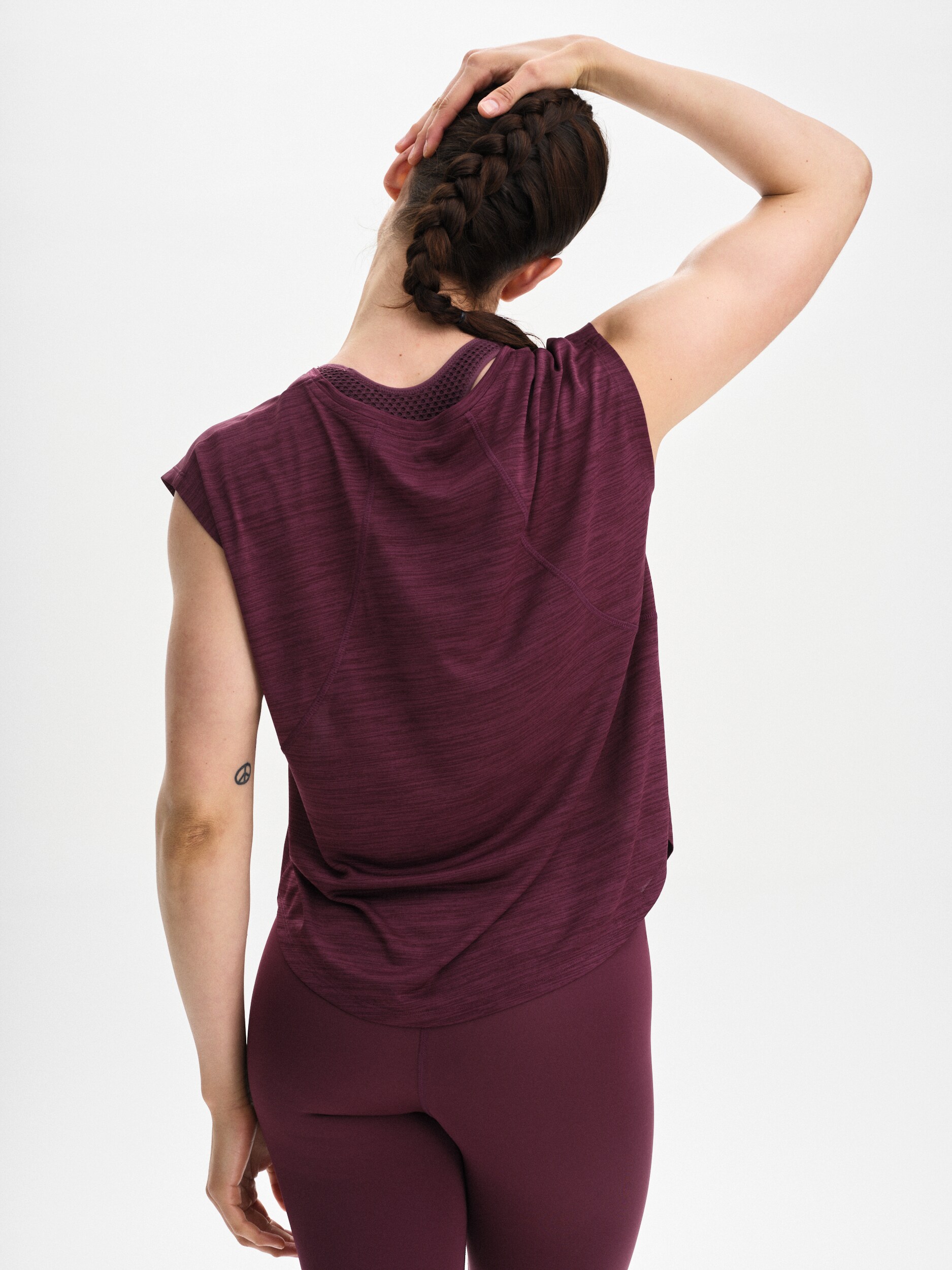 SOC, W Rounded Top Re