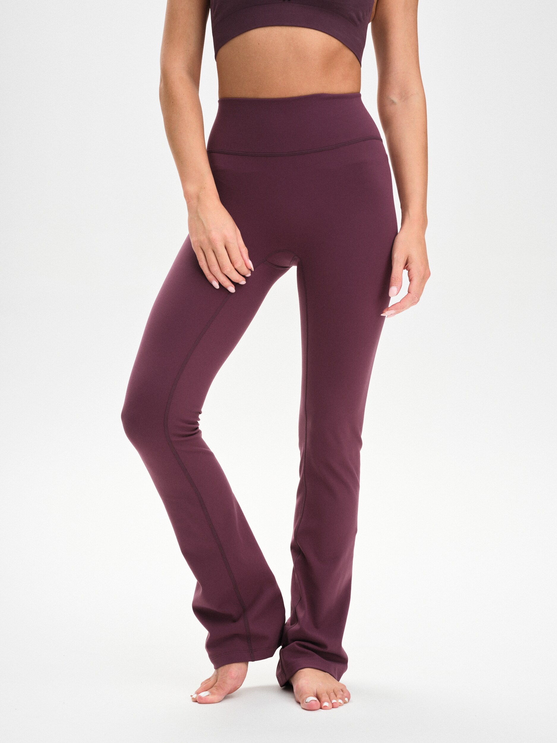 
SOC, 
W Soft Fitness Flare, 
Detail 1
