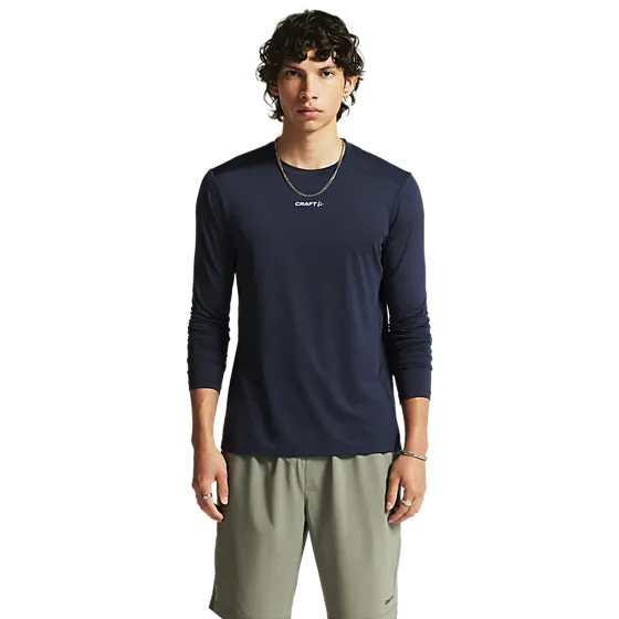 402263102102 CRAFT M Adv Essence Ls Tee 402263102102 CRAFT M Adv Essence Ls Tee Model01 Detail