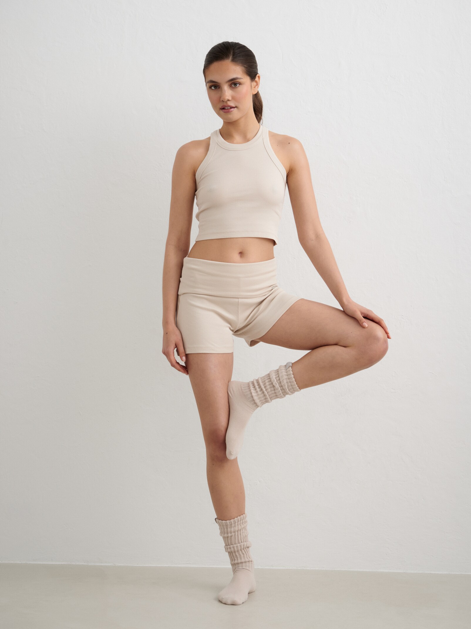 AIM&acute;N, W Ease Ribbed Shorts