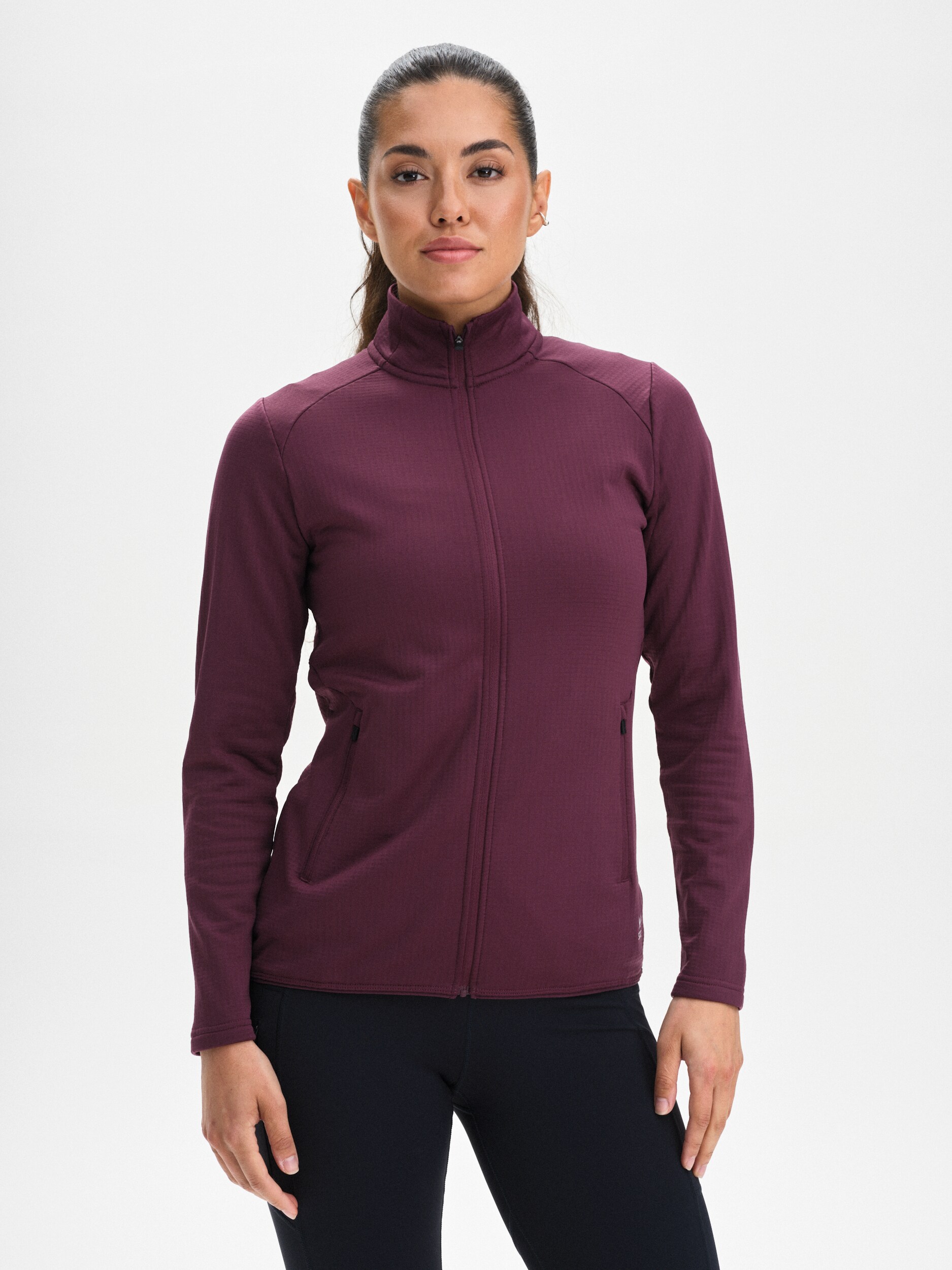 
SOC, 
W Run Warm Up Zip, 
Detail 1
