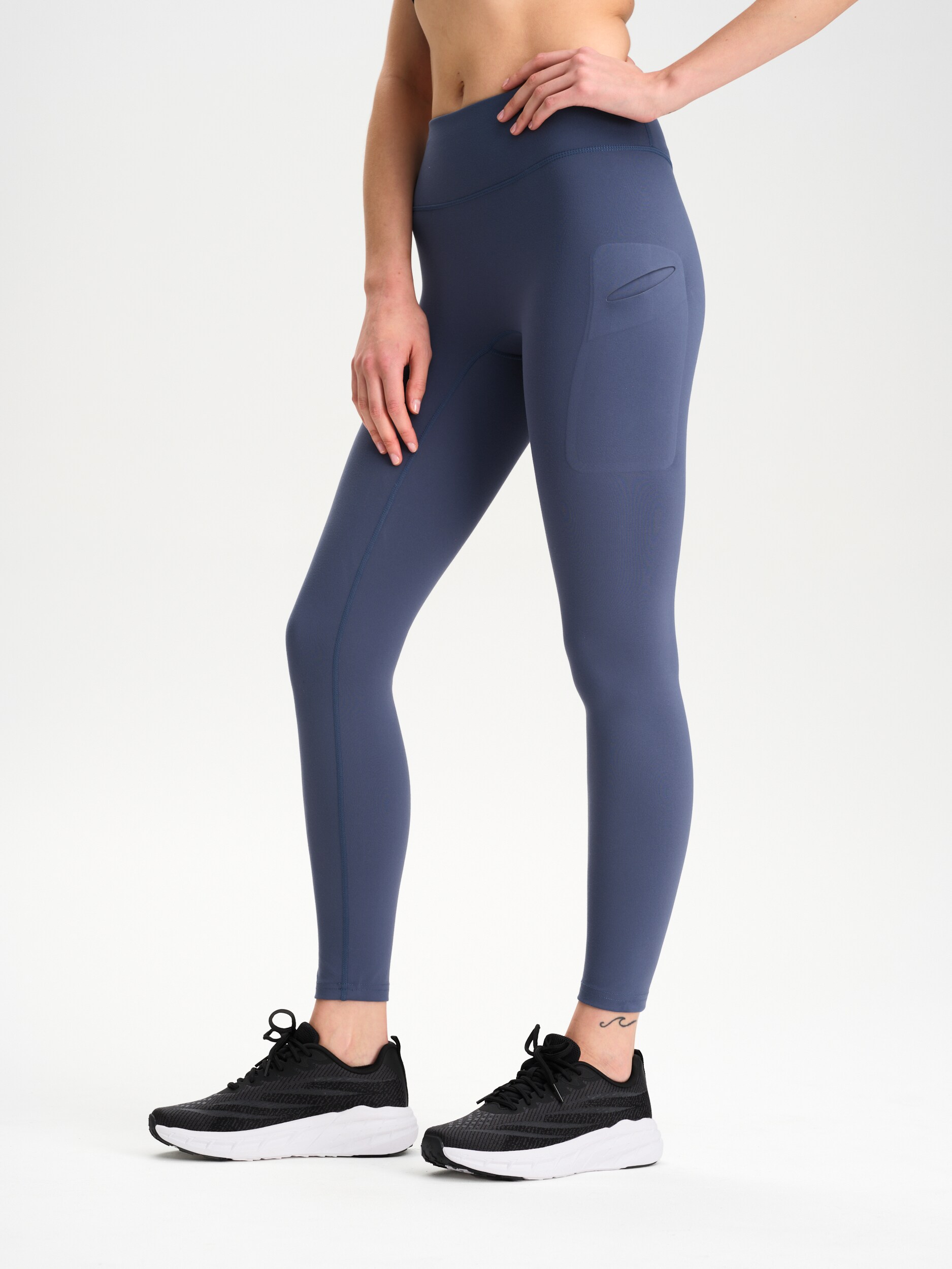 
SOC, 
W SOFT FITNESS POCKET TIGHTS, 
Detail 1
